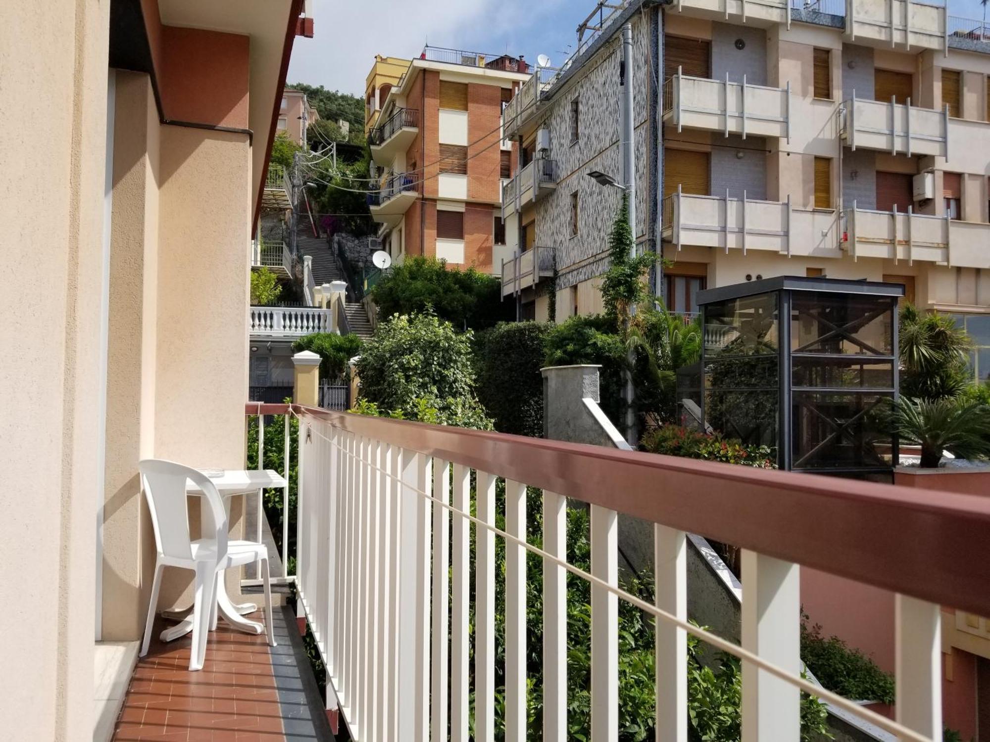 Residence Olivotti Finale Ligure Eksteriør billede